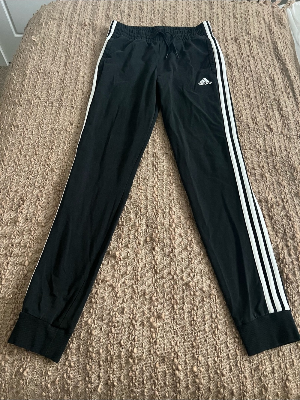Adidas Women’s jogger pants size small